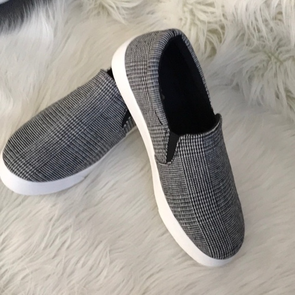 Plaid padded slip on